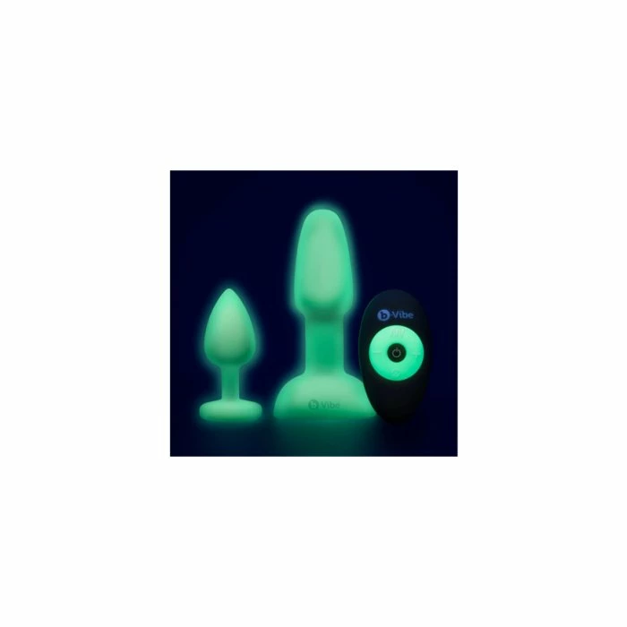 B-Vibe Limited Edition Asstronaut Glow-in-the-dark Butt Play Set 4 B-Vibe Limited Edition Asstronaut Glow-in-the-dark Butt Play Set - Image 2